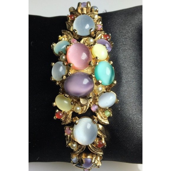 Pedre Jewelry - Vintage Fruit Salad Pedre Hidden Dial 17 Jewel Swiss Watch  1960s. Winds & Runs